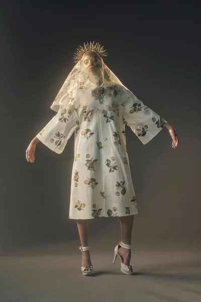 Look 27
